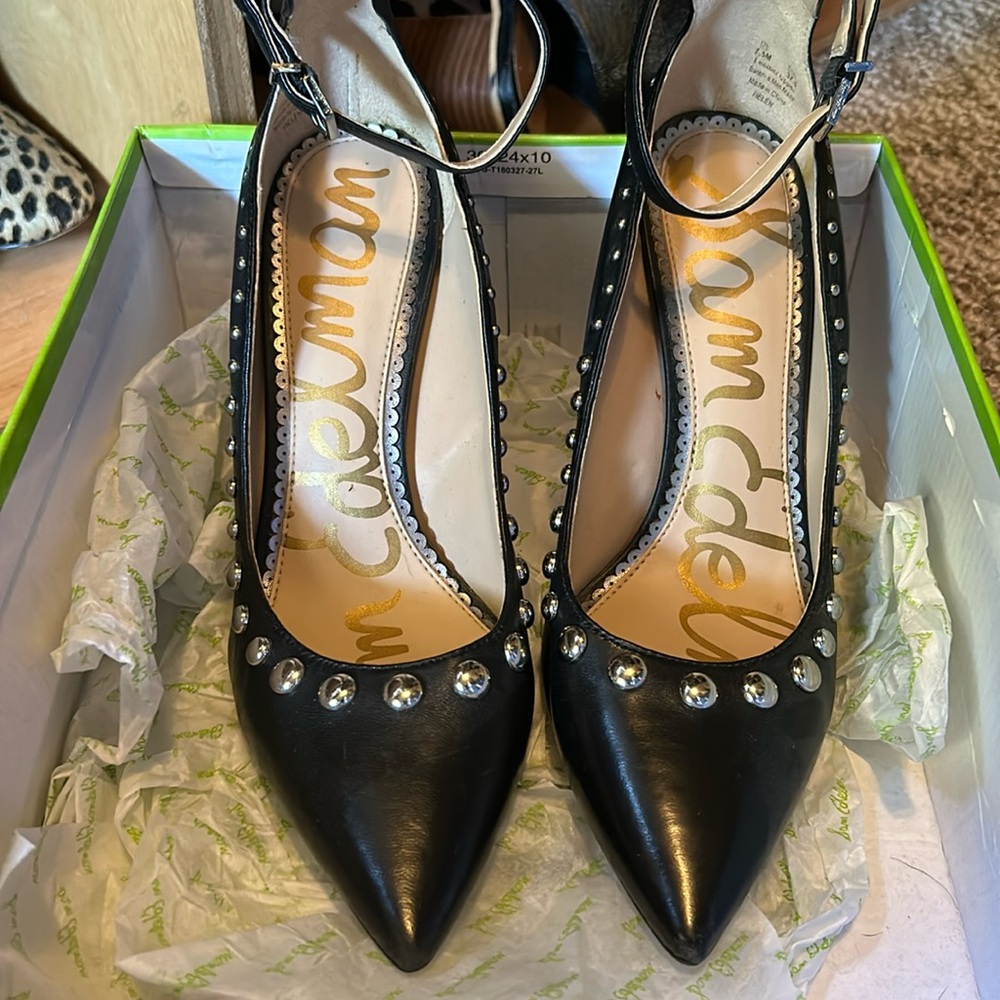Sam Edelman Helen Black Leather studded pumps, size 7.5